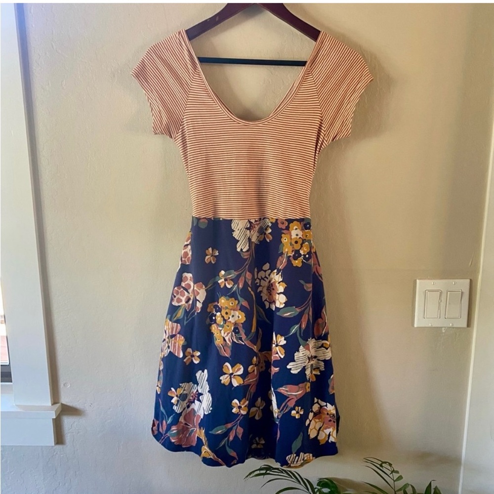 Pact Fit and Flare Crossback Mini Dress Size Small